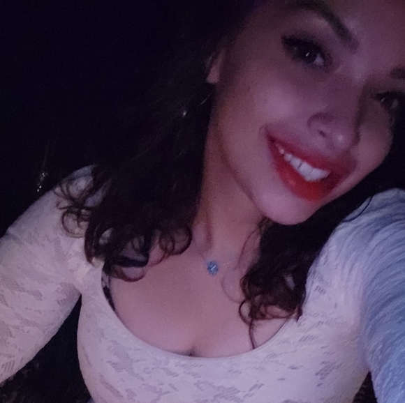 Meet your Posher, Mimi - Picture 3 of 4